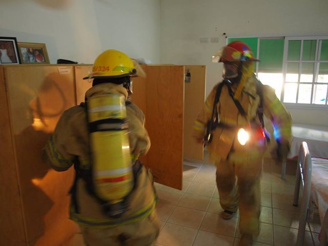 Simulacro de incendio y evacuación en C.A.DIS hogar y centro de día ...