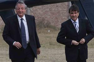 El ex presidente Néstor Kirchner y el ahora saliente jefe de la Secretaría de Inteligencia Héctor Icazuriaga. Foto: Archivo