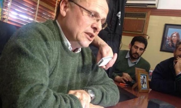 El Intendente Municipal encabezó una conferencia de prensa este lunes. Foto: La Opinión Semanario / InfoGEI
