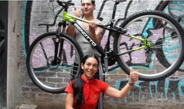 Faltan 1424 kilómetros para que estos dos sampedrinos lleguen a destino y por eso invitan a la comunidad a sumarse. Foto La Opinión/InfoGEI