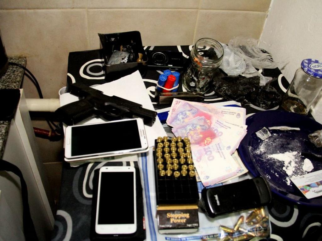 operativo-contra-la-venta-de-drogas-6