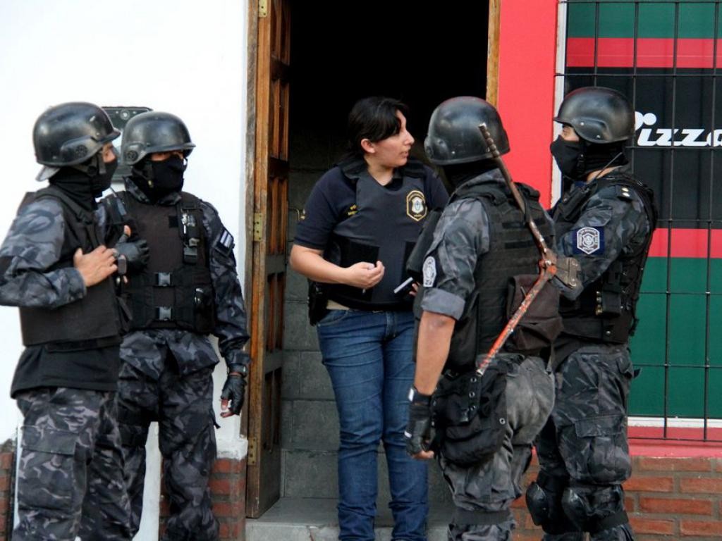 operativo-contra-la-venta-de-drogas-7