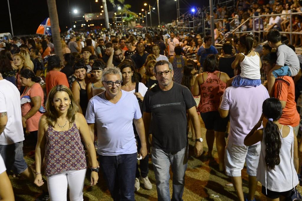 6 julio zamora recorrio los carnavales del rio