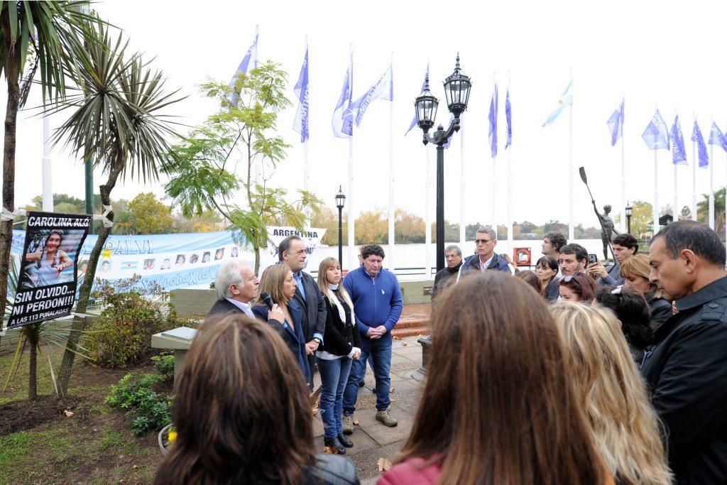 4 Homenaje a Carolina Aló