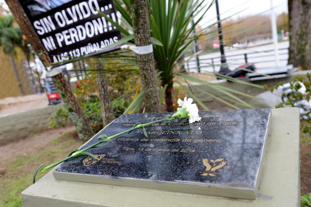6 Homenaje a Carolina Aló