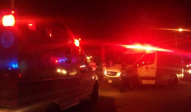 CAMARGO-AMBULANCIAS-NOCHE-MOTOTCILISTA-CHOQUE-Q