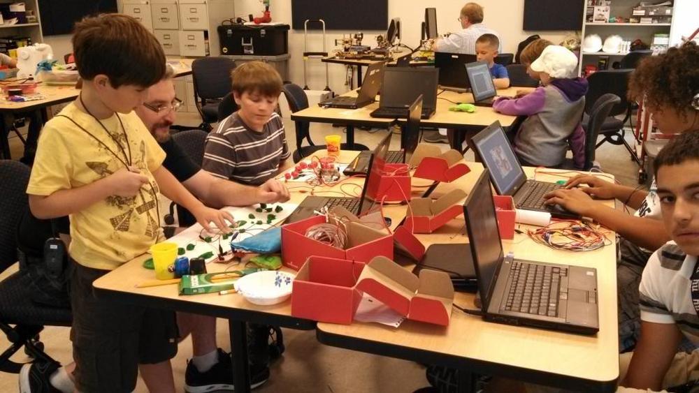 COE-MakerSpace-2013_kids