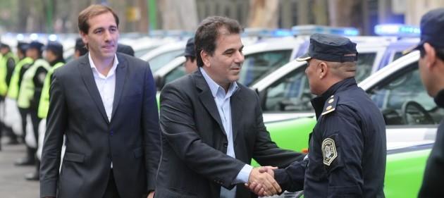 El-ministro-en-la-entrega-e1462469205243