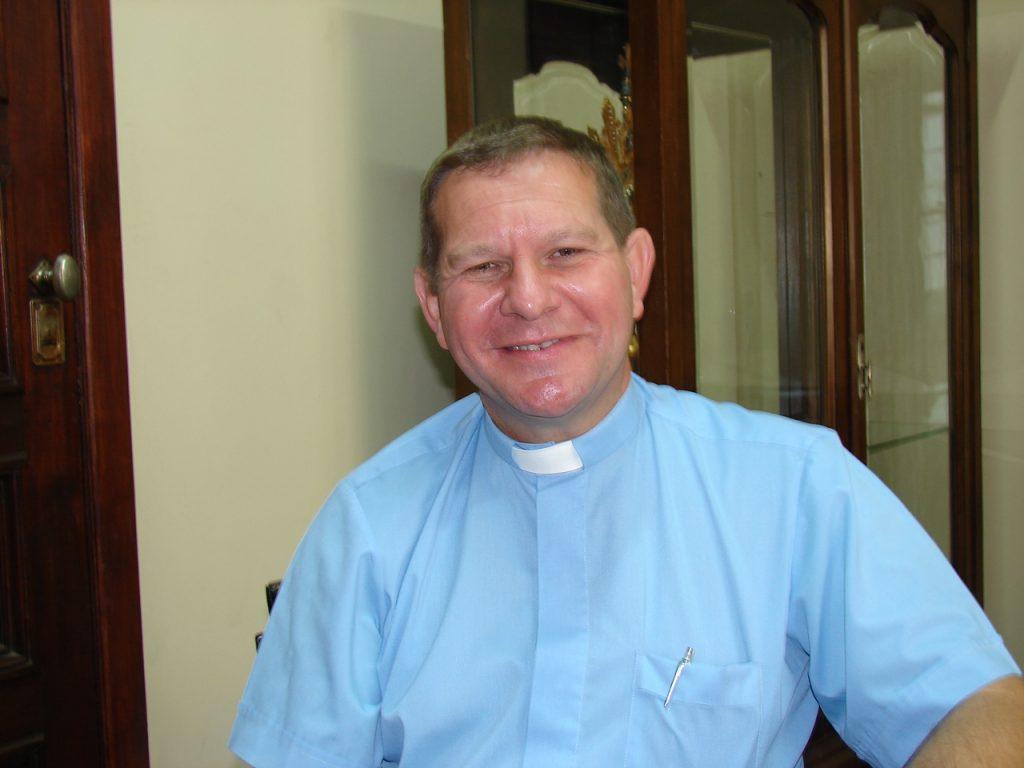 Padre Crevatín